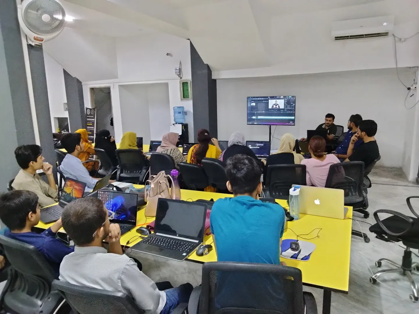 Video editing class at Creative Fox Studio Lahore